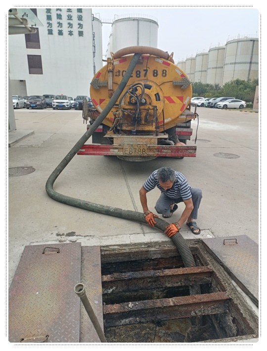 北大镇隔油池清掏